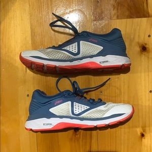 ASICS GT-2000 women’s running shoes